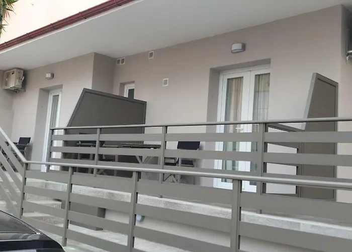 Appartement Chriselia 2 *